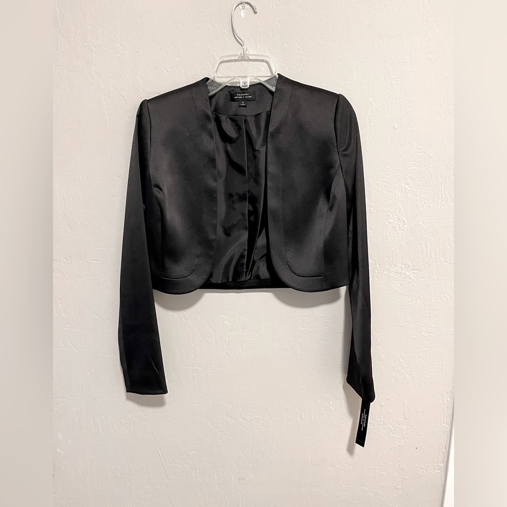 Tahari Arthur S. Levine Short Blazer